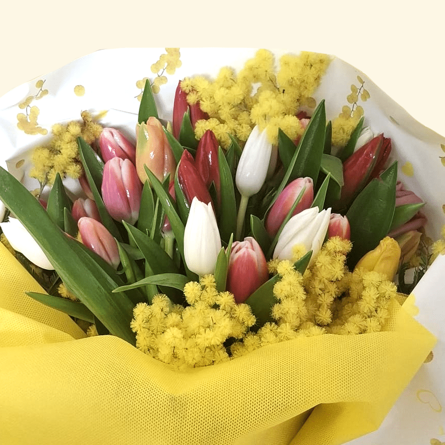 8 marzo Festa della Donna Bouquet di 6 Tulipani misti con mimosa