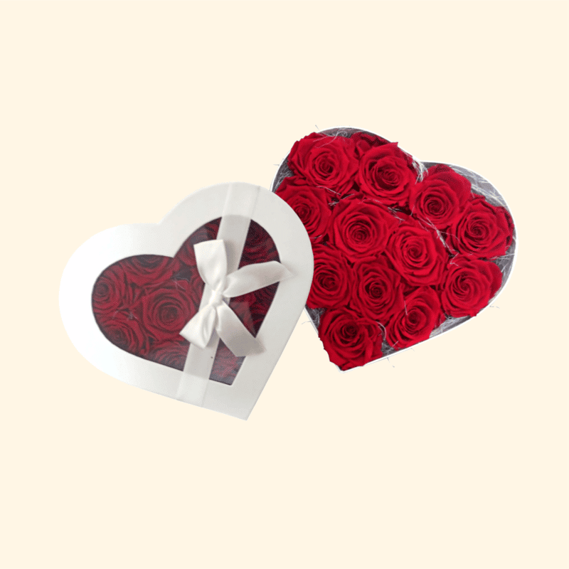 Flower box a forma di cuore con rose stabilizzate. Consegniamo per Natale