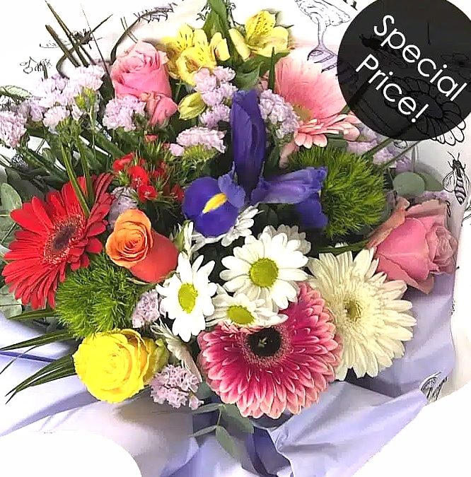 Bouquet di fiori colorati in offerta. Consegna a domicilio a Roma.