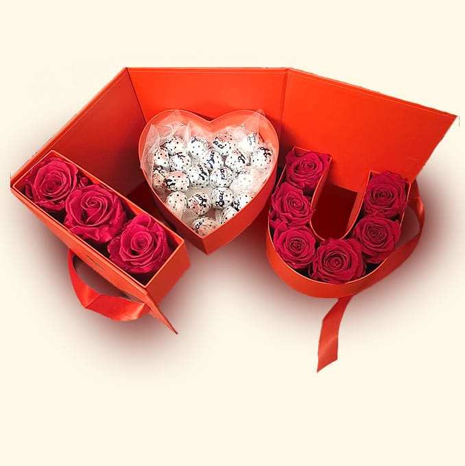 Flower Box con rose fresche rosse. Consegniamo a domicilio a Roma